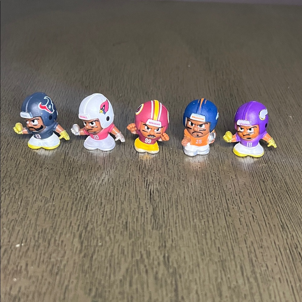 Lot of 50 | NFL TeenyMates Figures - Picture 8 of 12